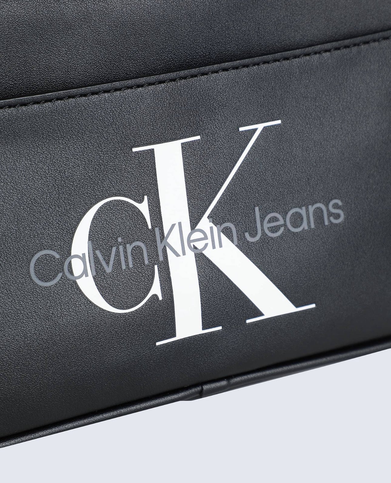 Calvin Klein Jeans Messenger Bag