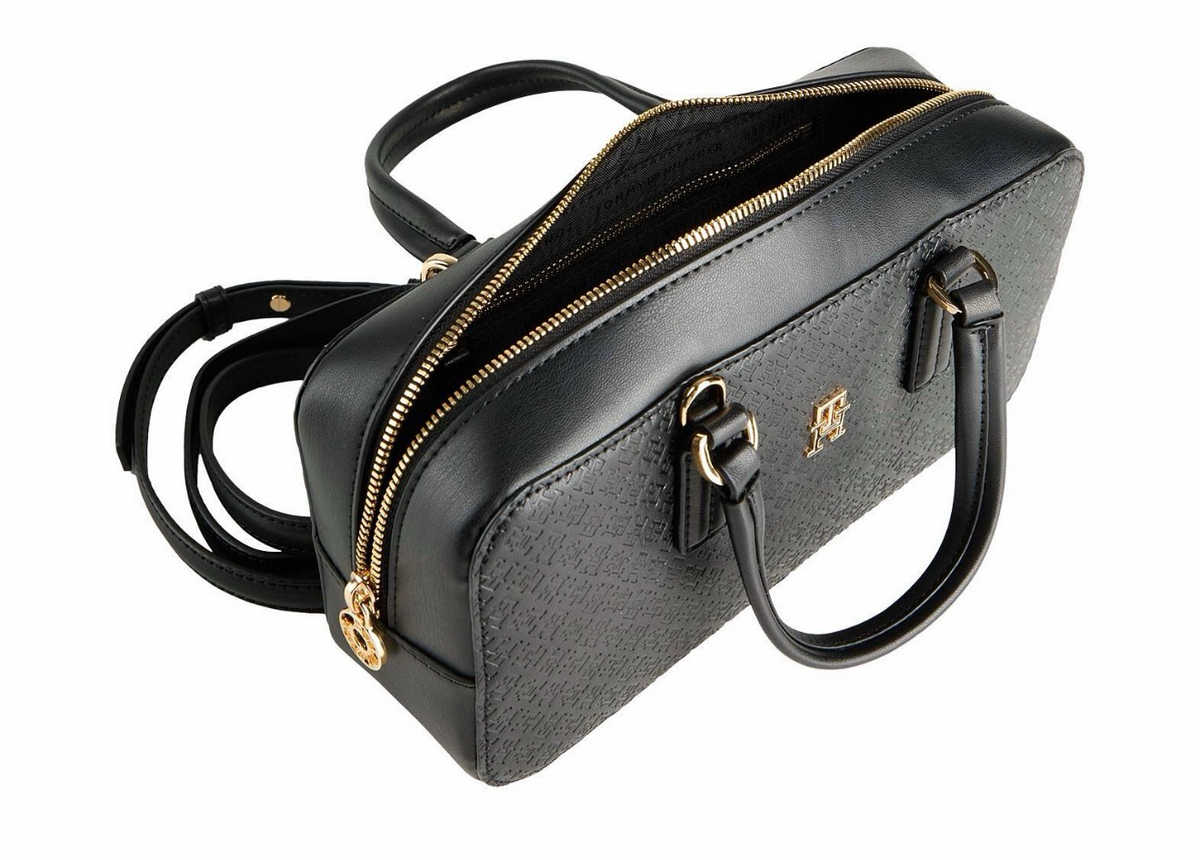 Tommy Hilfiger Barrel Bag