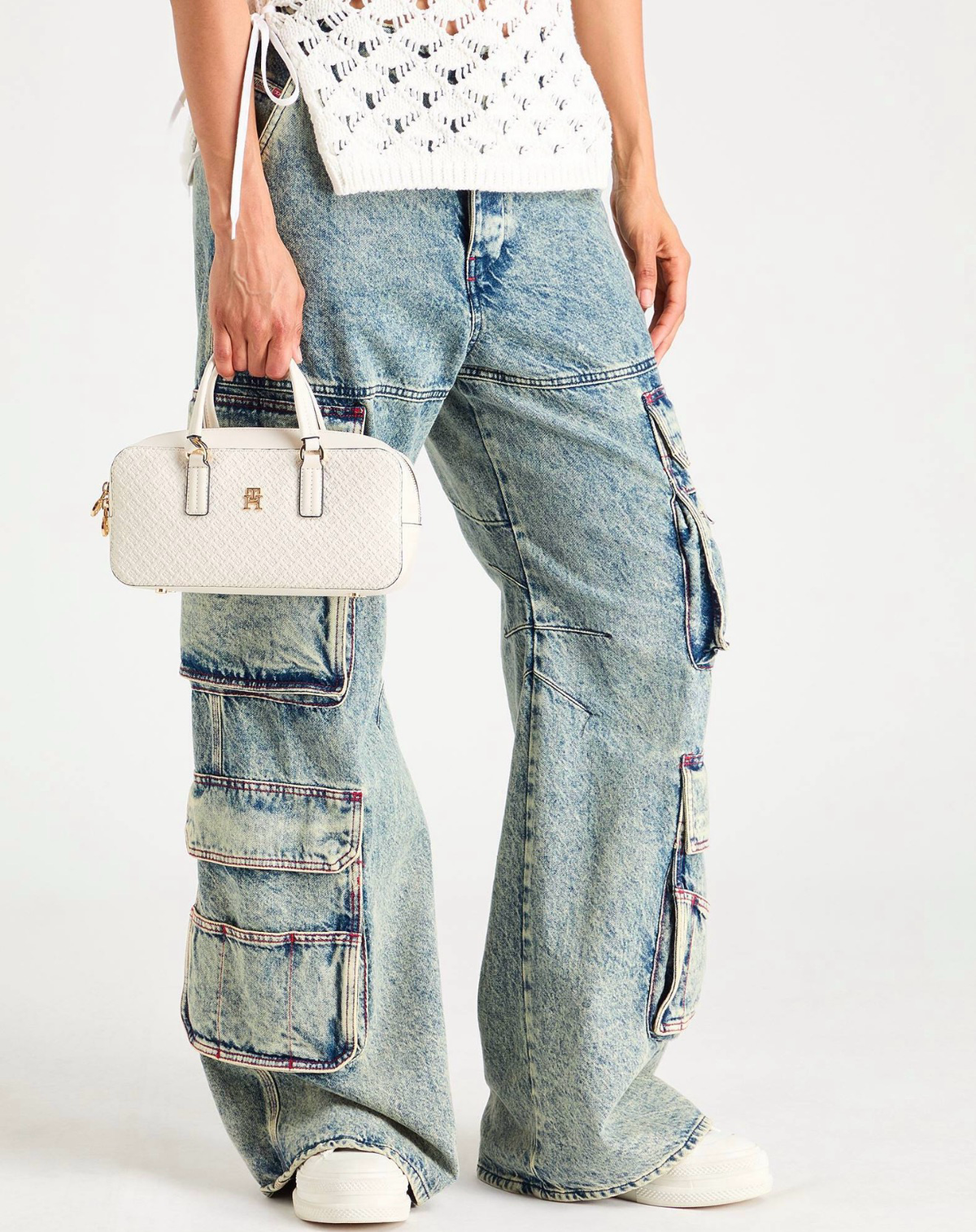 Tommy Hilfiger Barrel Bag