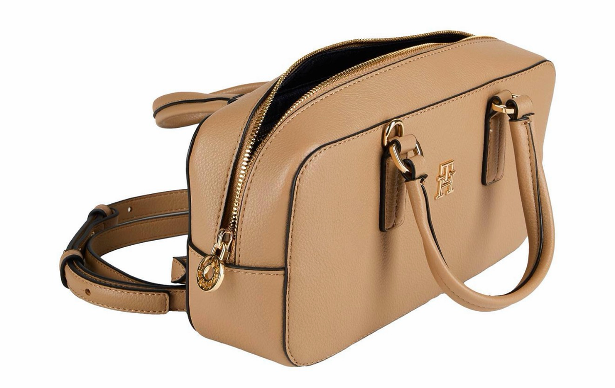 Tommy Hilfiger Barrel Bag