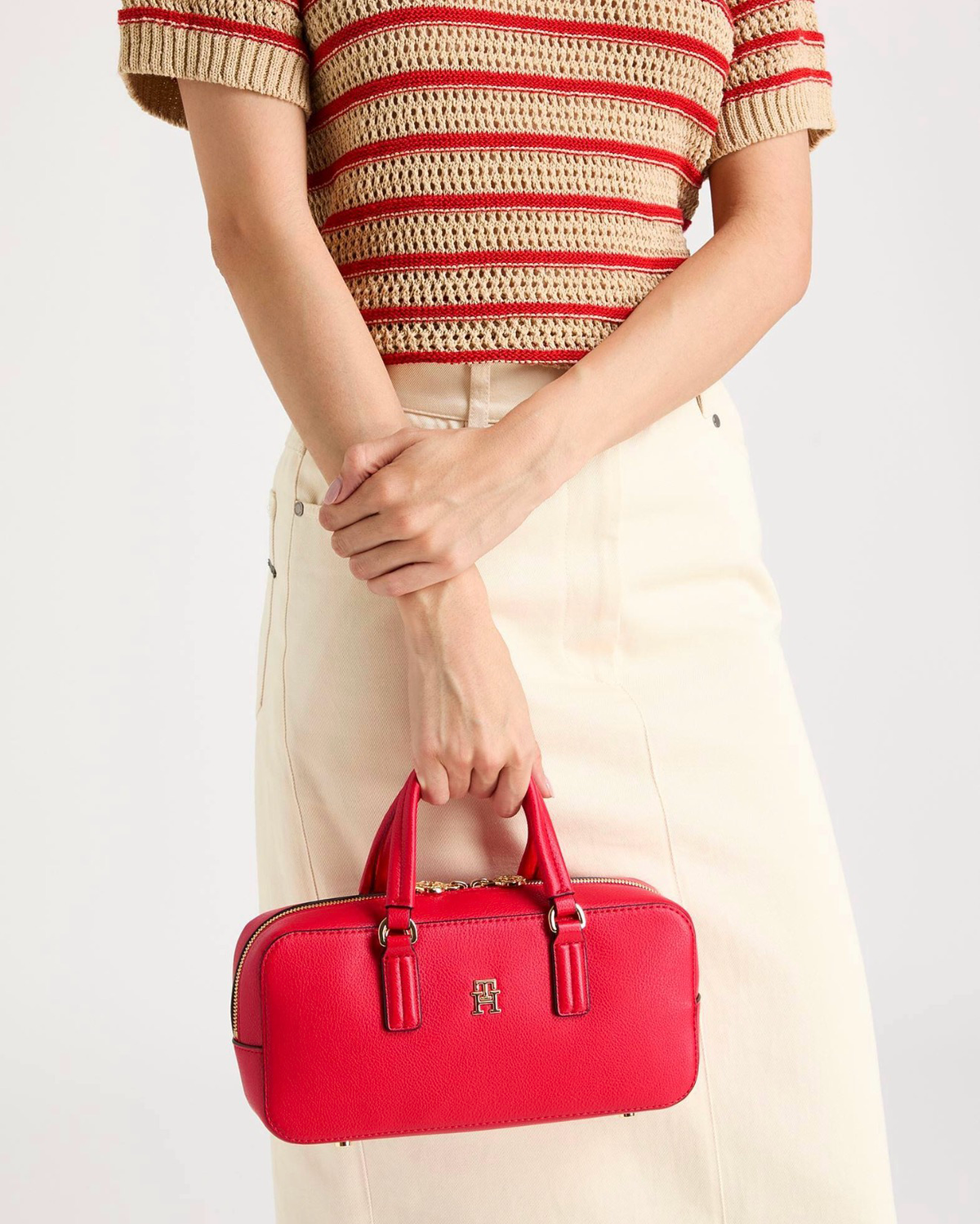 Tommy Hilfiger Barrel Bag