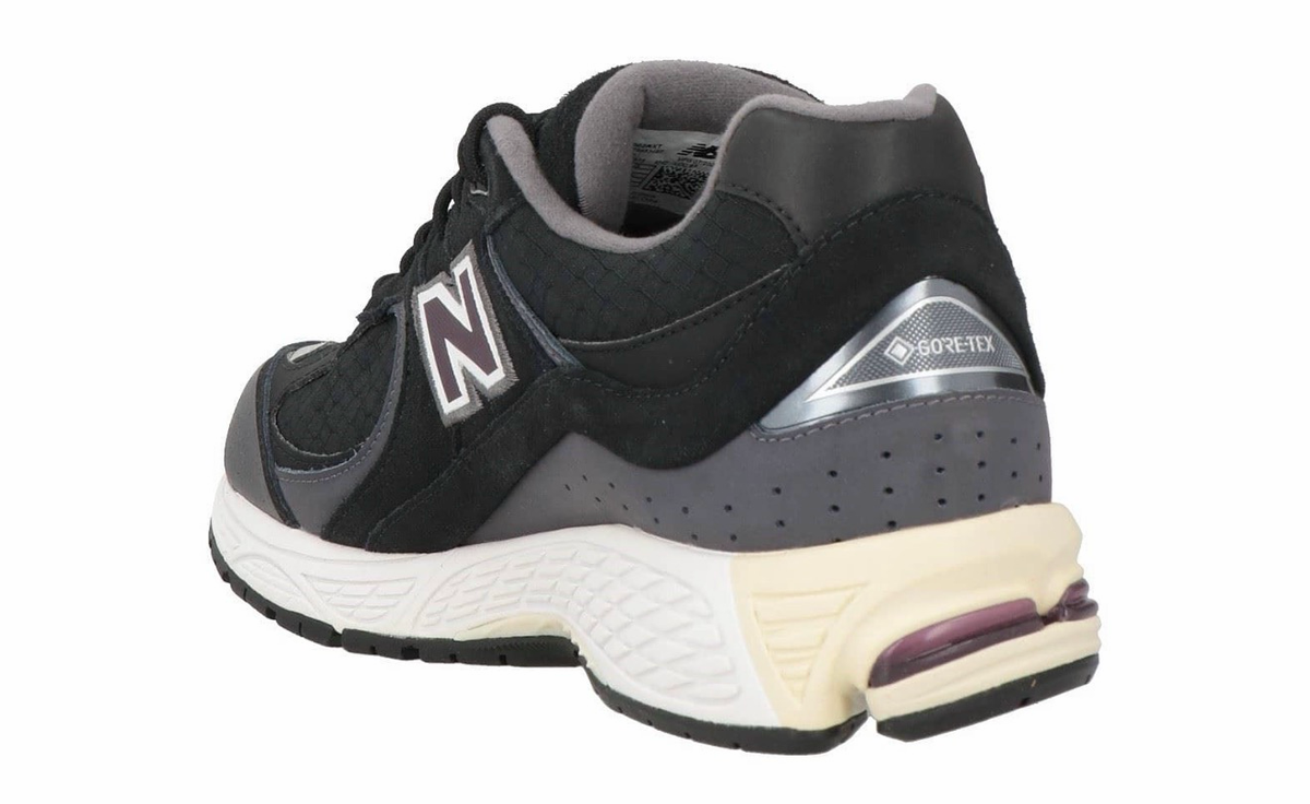 New Balance Sneakers